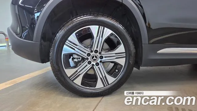Mercedes-Benz EQA — Фото автомобиля 5