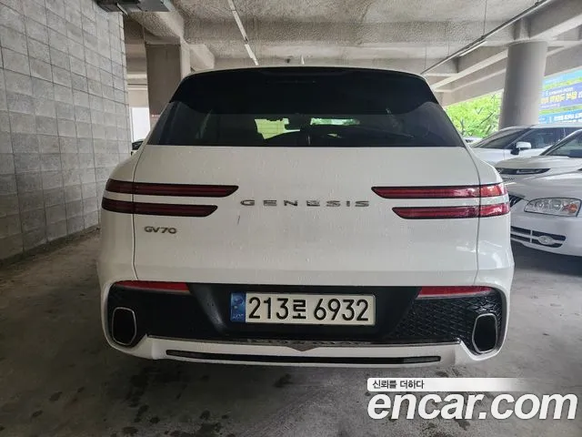 Genesis GV70 — Фото автомобиля 2