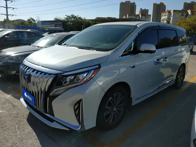Фотография автомобиля — GAC Trumpchi M8