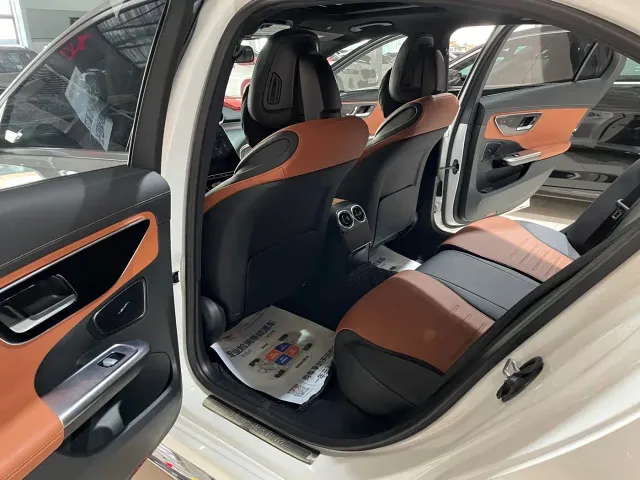 Mercedes-Benz C-Class — Фото автомобиля 7