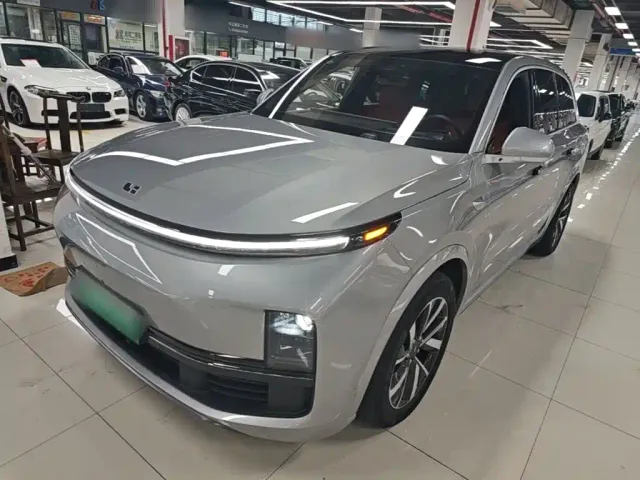 Фотография автомобиля — Li Auto L8