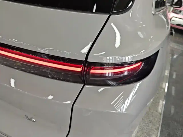 Li Auto L6 — Фото автомобиля 7