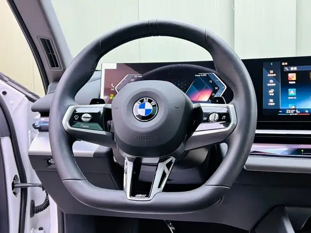 BMW 5 Series — Фото автомобиля 10