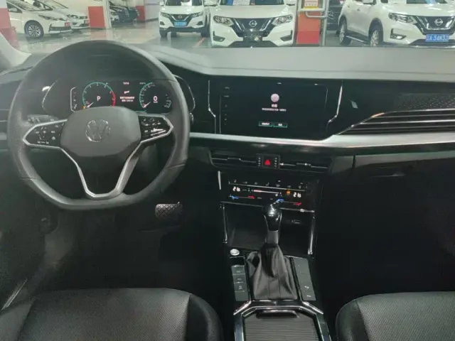 Volkswagen Passat — Фото автомобиля 12