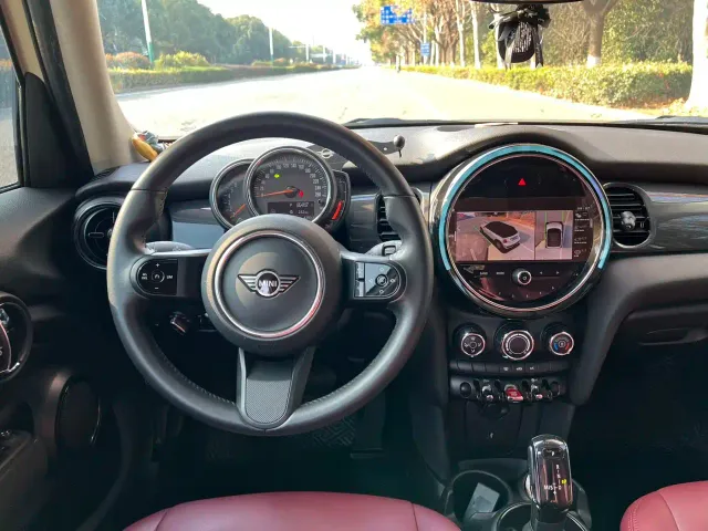 MINI Hatch — Фото автомобиля 7