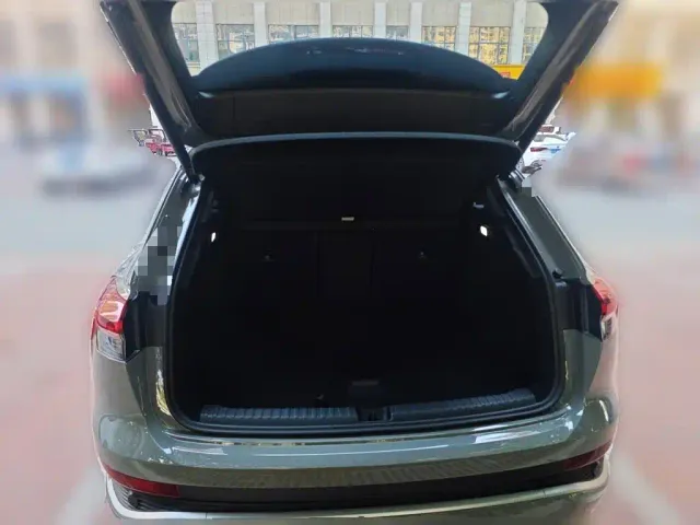 Audi Q4 e-tron — Фото автомобиля 9