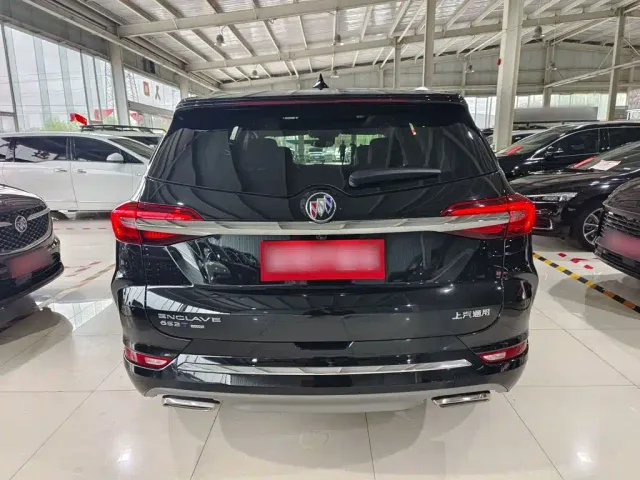 Buick Enclave — Фото автомобиля 16