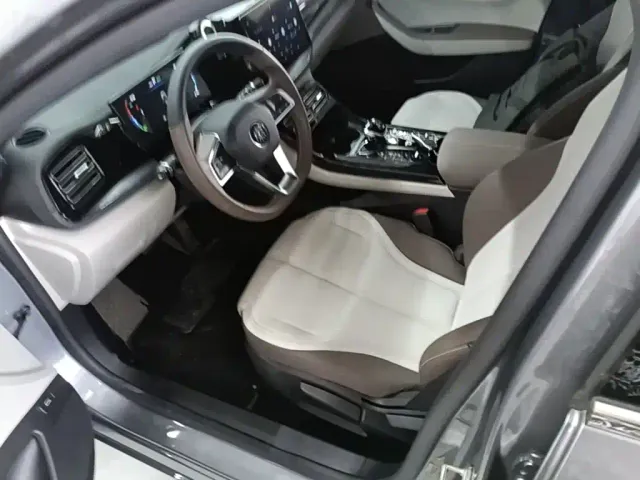 BYD Qin PLUS — Фото автомобиля 14
