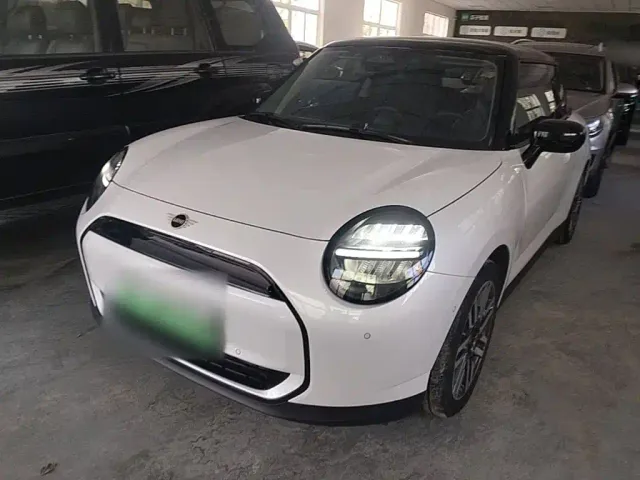 Фотография автомобиля — MINI Cooper