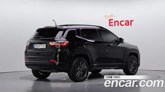 Jeep Compass — Фото автомобиля 2