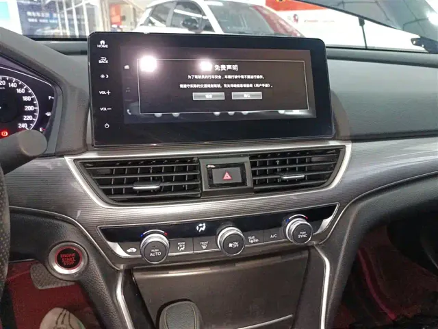 Honda Accord — Фото автомобиля 12