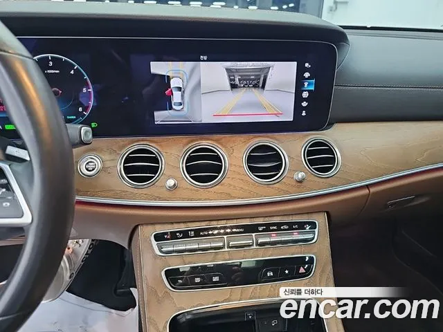 Mercedes-Benz E-Class W213 — Фото автомобиля 10