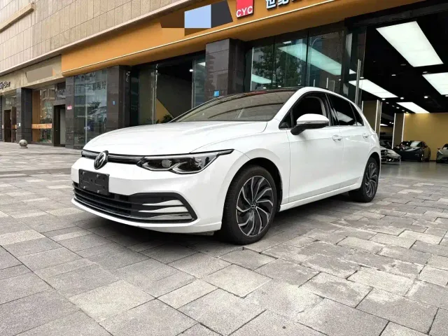 Фотография автомобиля — Volkswagen Golf