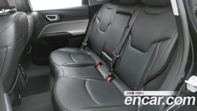 Jeep Compass 2nd Gen — Фото автомобиля 14