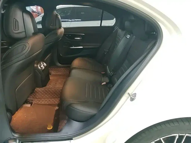 Mercedes-Benz C-Class — Фото автомобиля 16
