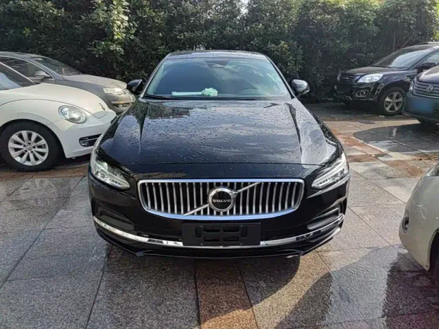 Volvo S90 — Фото автомобиля 2
