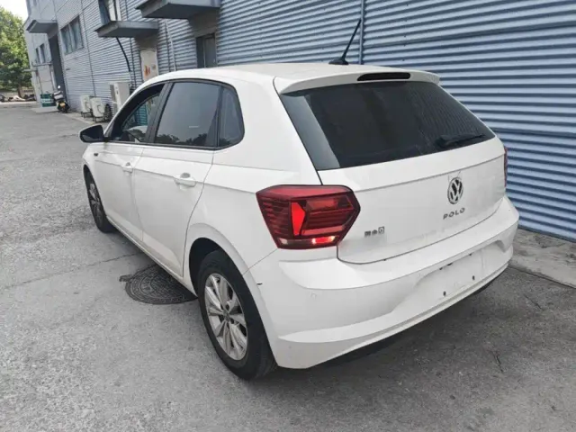 Volkswagen Polo — Фото автомобиля 4