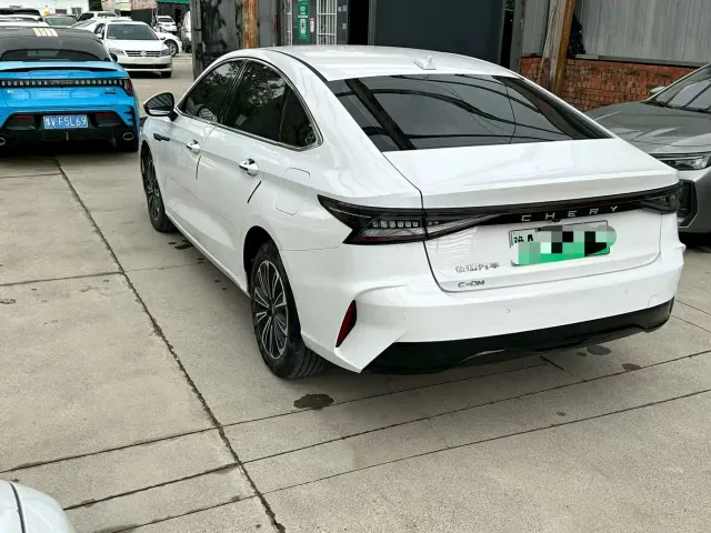 Chery Fulwin A8 — Фото автомобиля 9