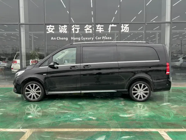 Mercedes-Benz V-Class — Фото автомобиля 4