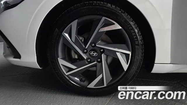 Hyundai Avante CN7 — Фото автомобиля 5
