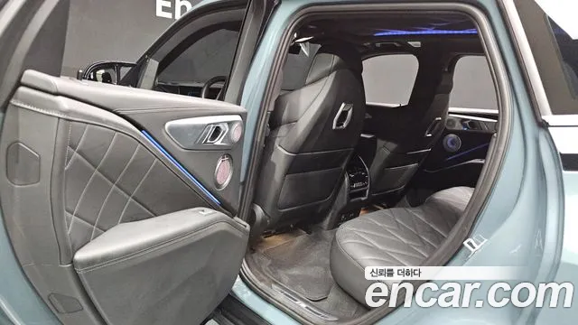 BMW XM G09 — Фото автомобиля 16