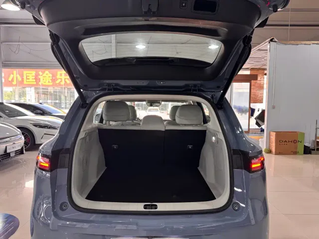 Leapmotor B10 — Фото автомобиля 16