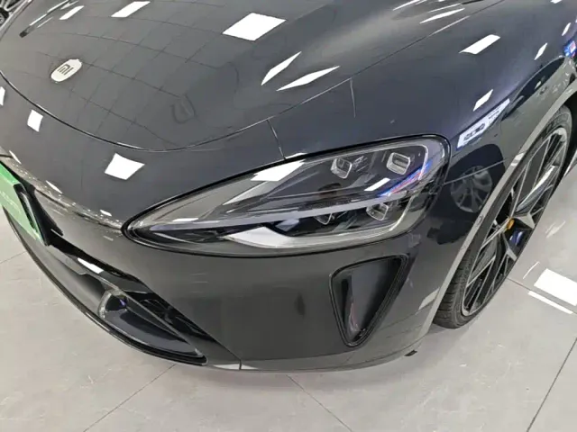 Xiaomi SU7 — Фото автомобиля 23