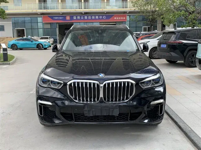 BMW X5 — Фото автомобиля 2