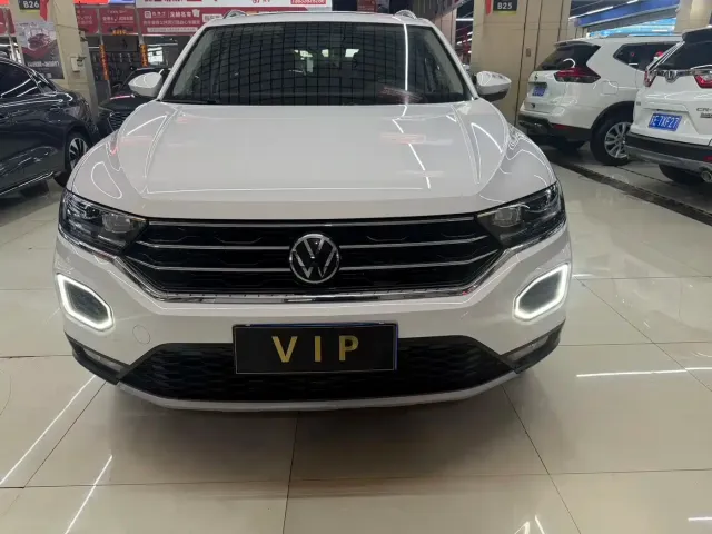 Volkswagen T-Roc — Фото автомобиля 2