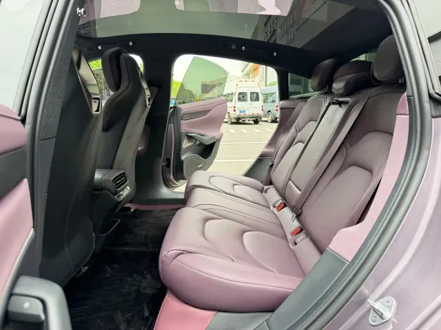 Xiaomi SU7 — Фото автомобиля 11