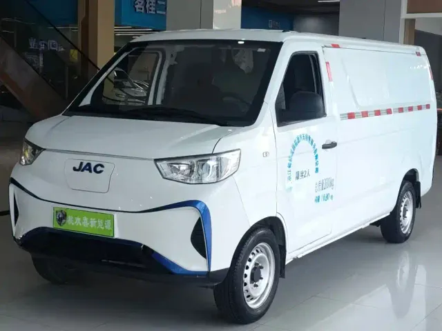 Фотография автомобиля — JAC Motors Blue Cat