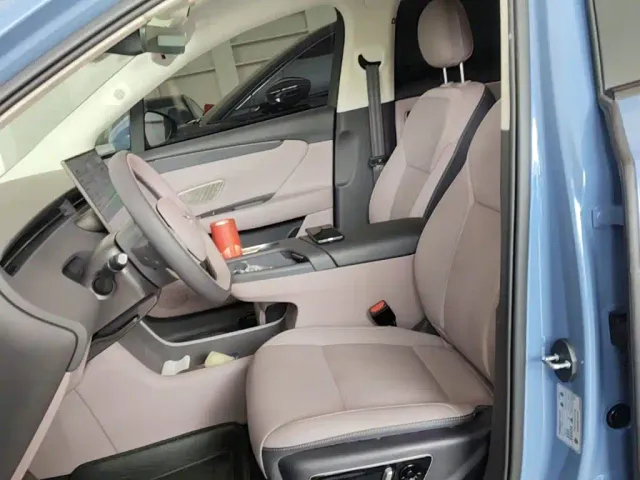 Hongqi Tiangong 06 — Фото автомобиля 14
