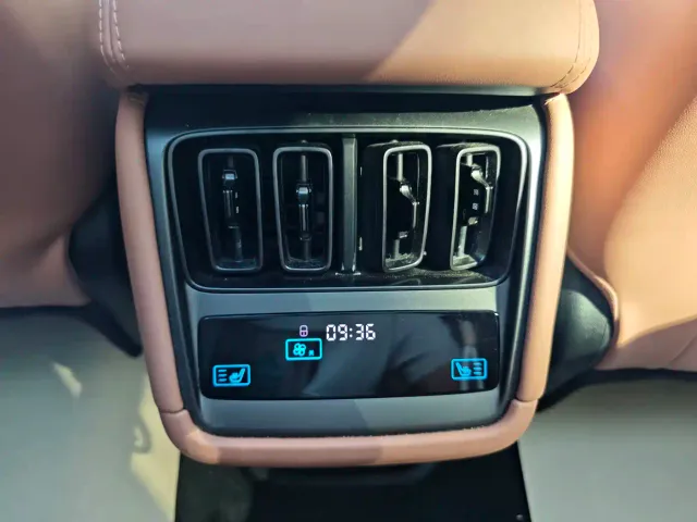 BYD Song L EV — Фото автомобиля 10