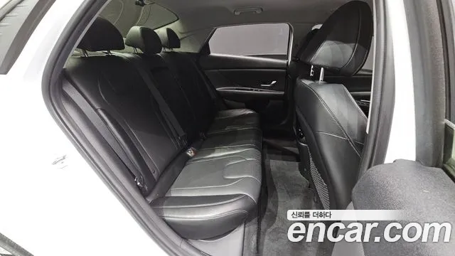 Hyundai Avante CN7 — Фото автомобиля 17