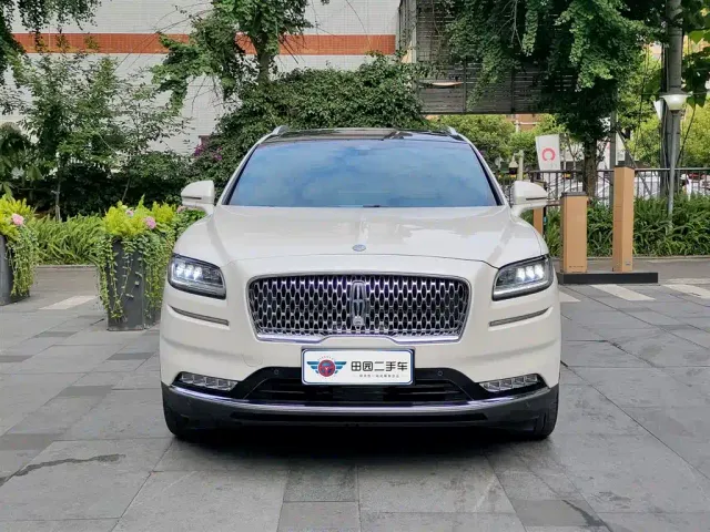 Lincoln Nautilus — Фото автомобиля 2