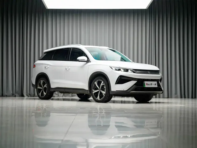 BYD Song Pro — Фото автомобиля 3