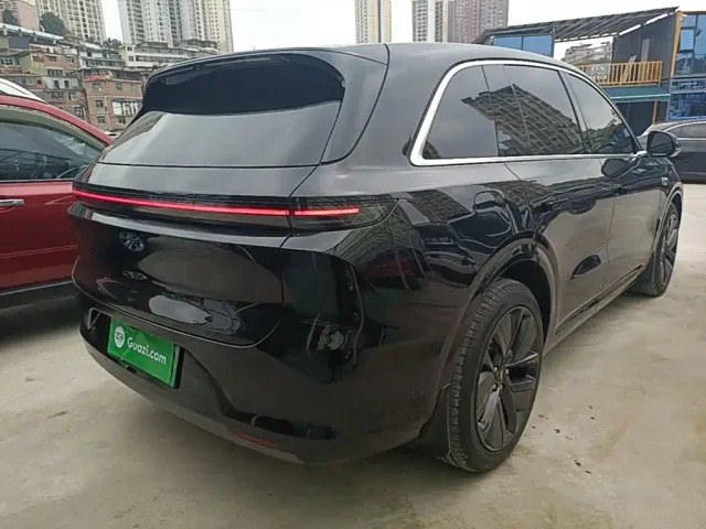 Li Auto L6 — Фото автомобиля 6