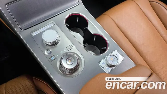 Genesis GV80 — Фото автомобиля 12
