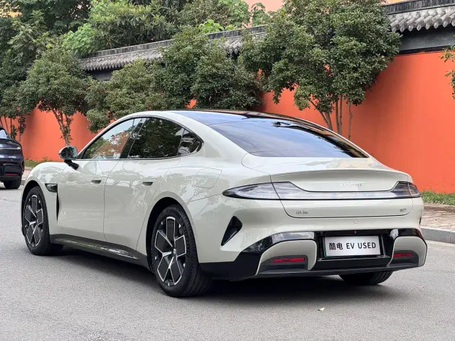 Xiaomi SU7 — Фото автомобиля 6