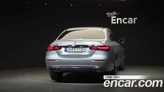 Mercedes-Benz E-Class E-класс W213 E350 4MATIC Exclusive — Фото автомобиля 3