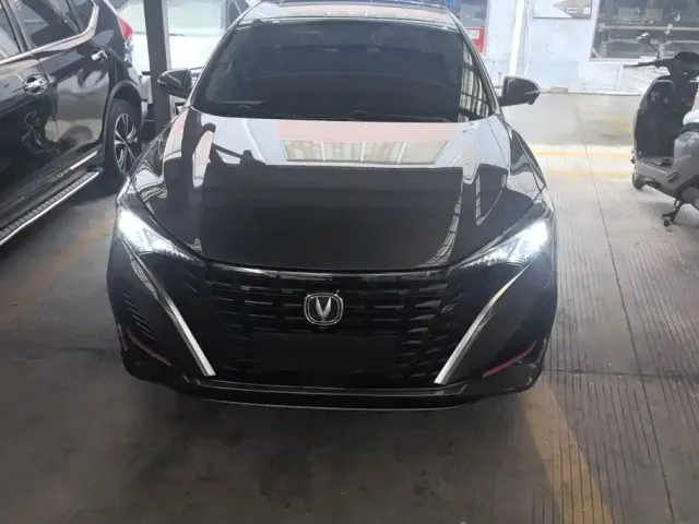 Changan Eado — Фото автомобиля 2