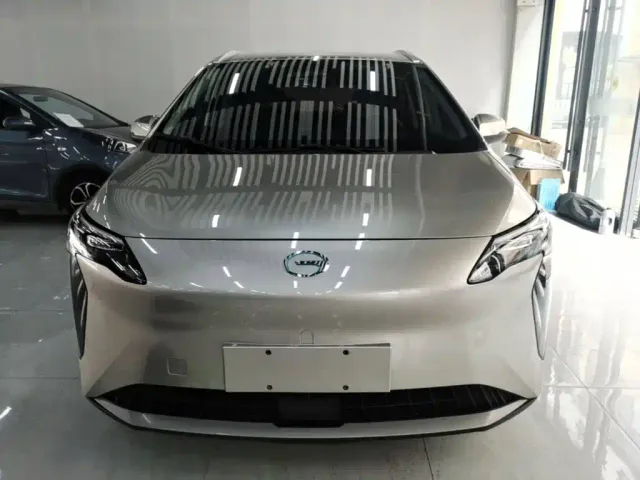 GAC Aion Y — Фото автомобиля 2