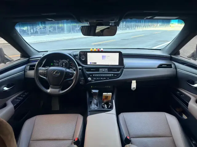 Lexus ES — Фото автомобиля 6