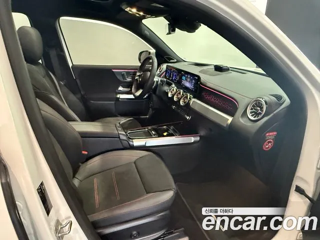 Mercedes-Benz EQB — Фото автомобиля 15