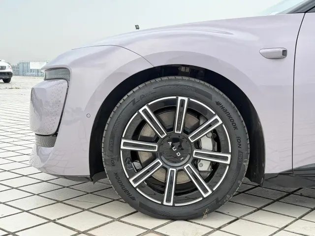 Audi E5 Sportback — Фото автомобиля 9