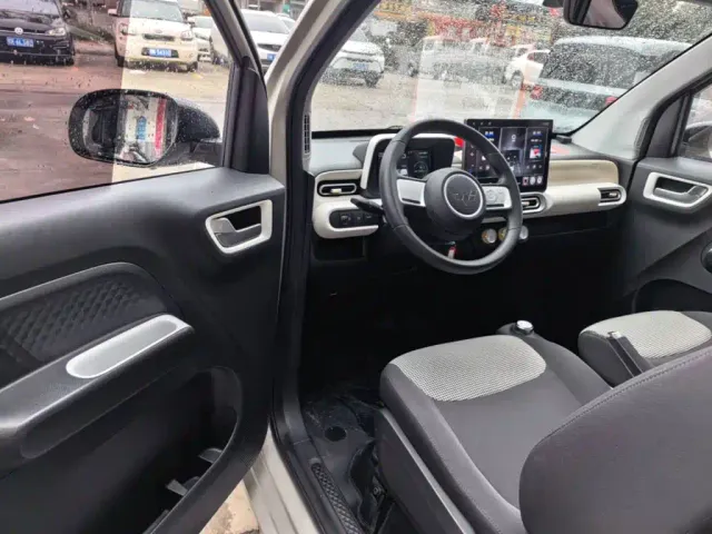 Wuling Hongguang Mini EV — Фото автомобиля 15