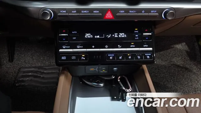 Hyundai Grandeur Grandeur (GN7) 2.5 Бензин 2WD — Фото автомобиля 4