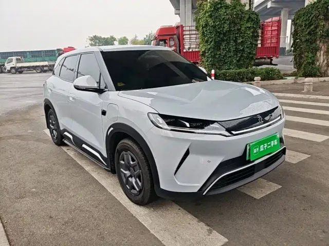 BYD Yuan UP — Фото автомобиля 3