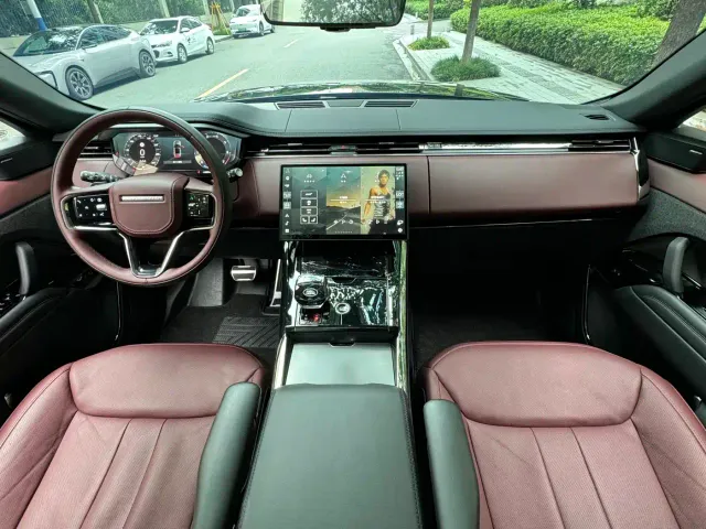 Land Rover Range Rover Sport — Фото автомобиля 15