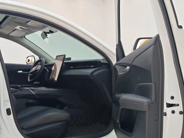 Changan Lamore — Фото автомобиля 15